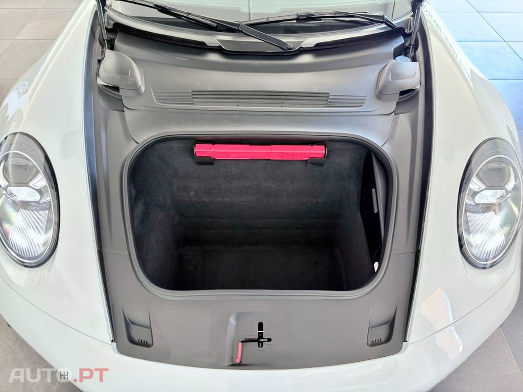 Porsche 911 Carrera PDK