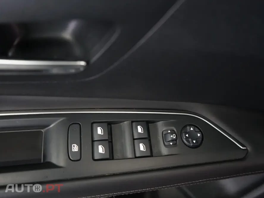 Peugeot 3008 1.2 PureTech Allure EAT8