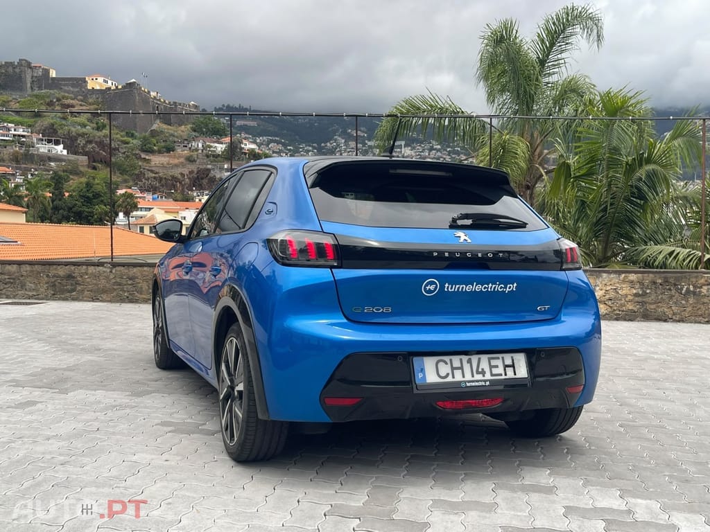 Peugeot E-208 50 kWh GT