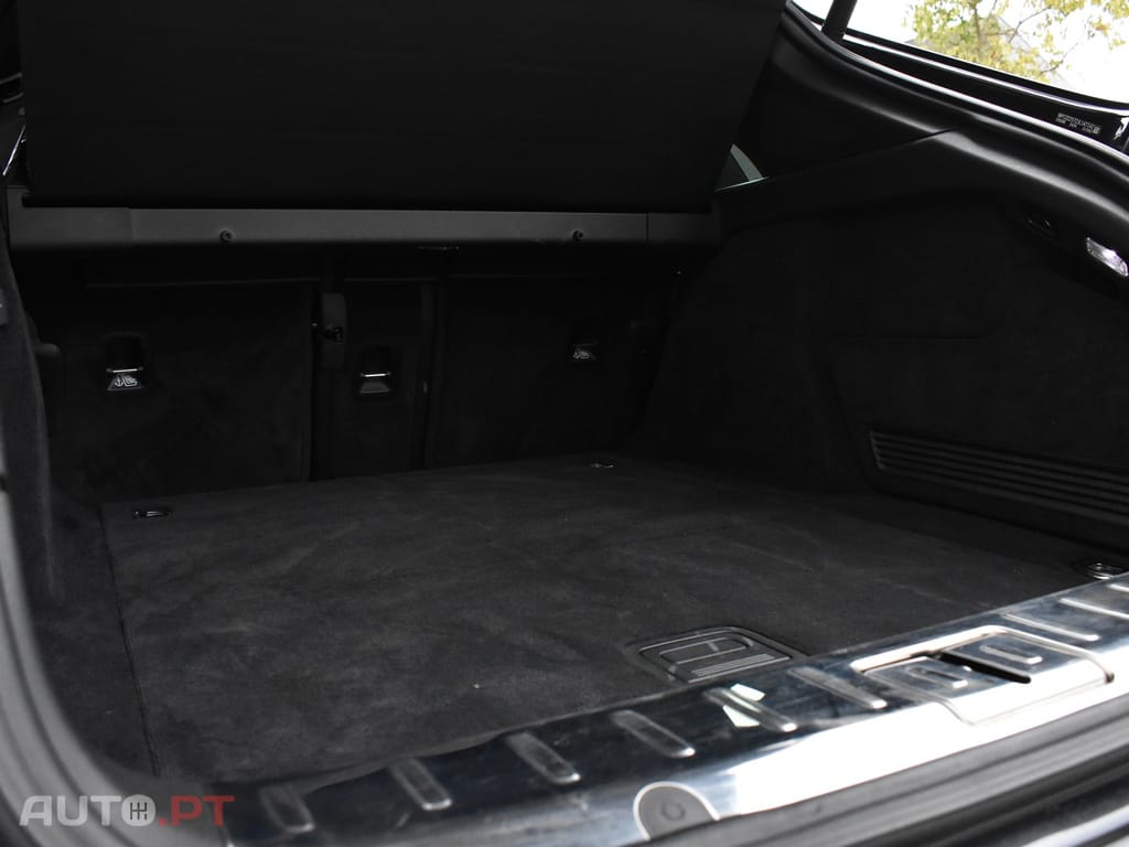 Porsche Panamera ST 4 E-Hybrid