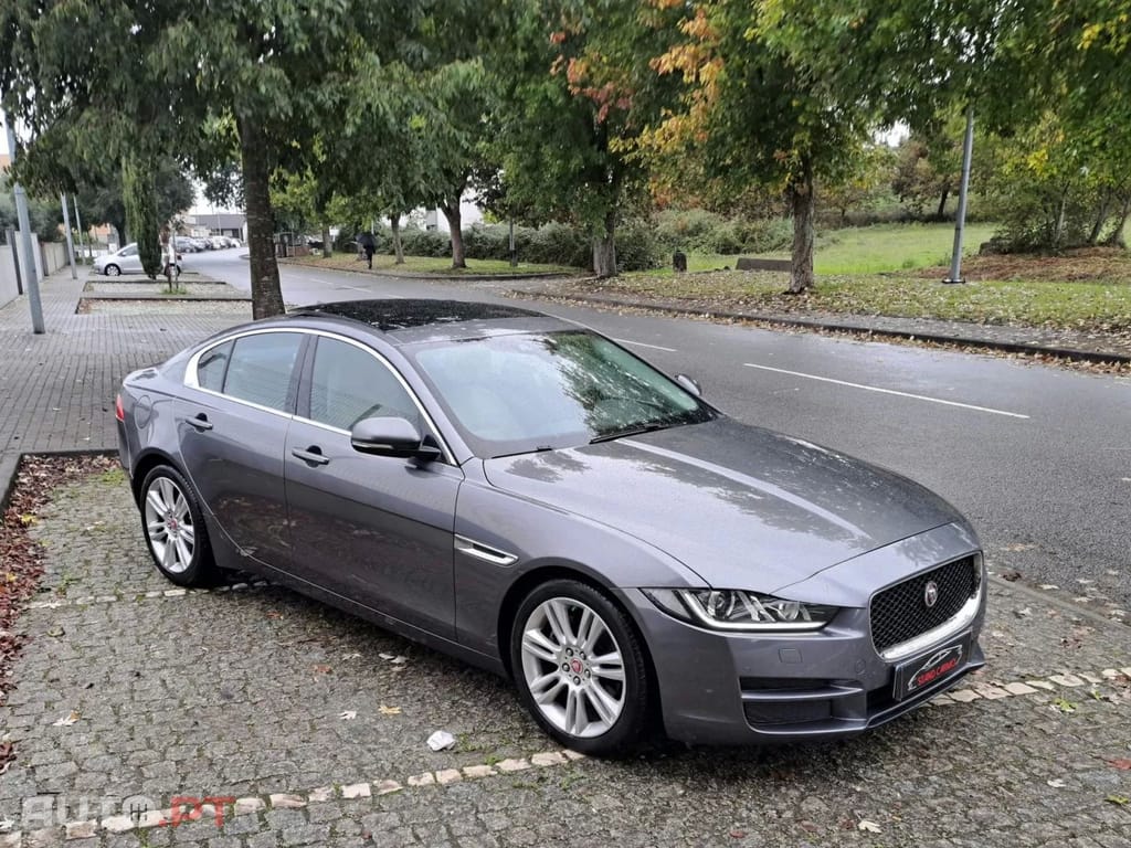 Jaguar XE 2.0 D Prestige Aut.