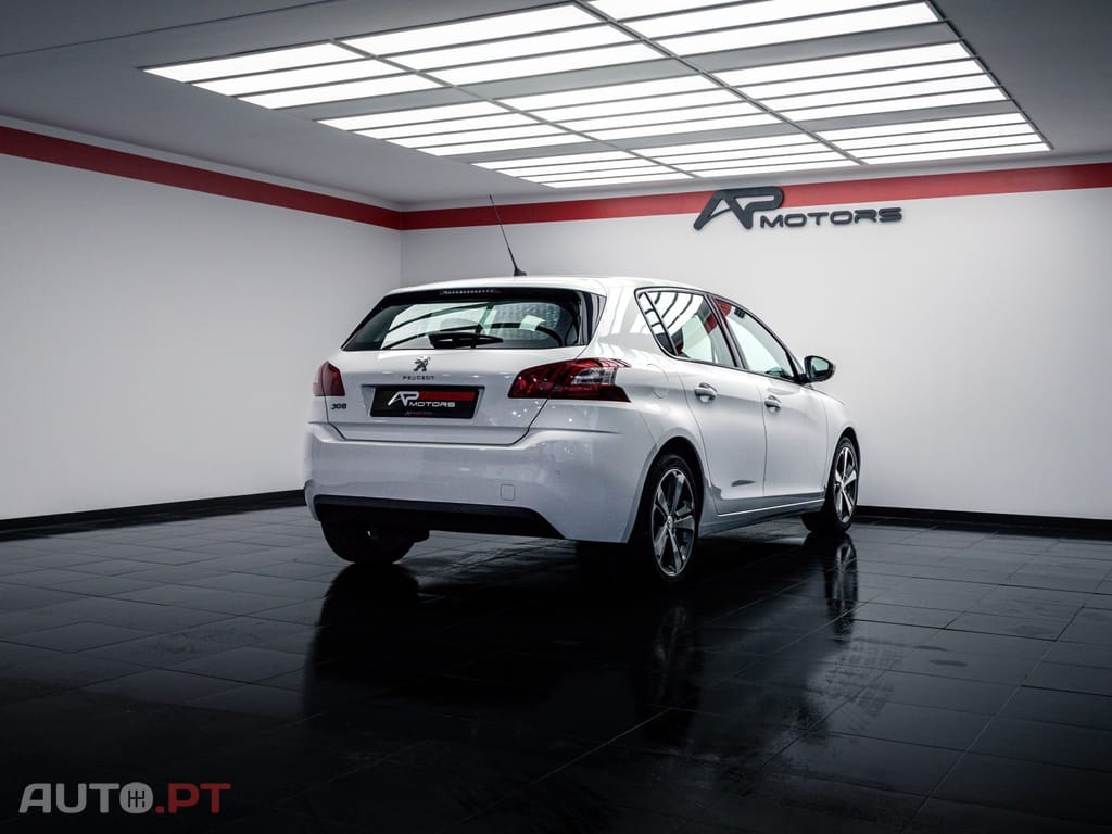 Peugeot 308 1.6 e-HDi Active J17