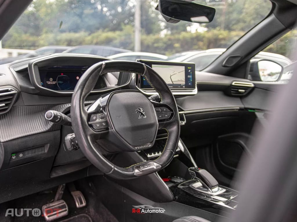 Peugeot E-2008 50 kWh GT