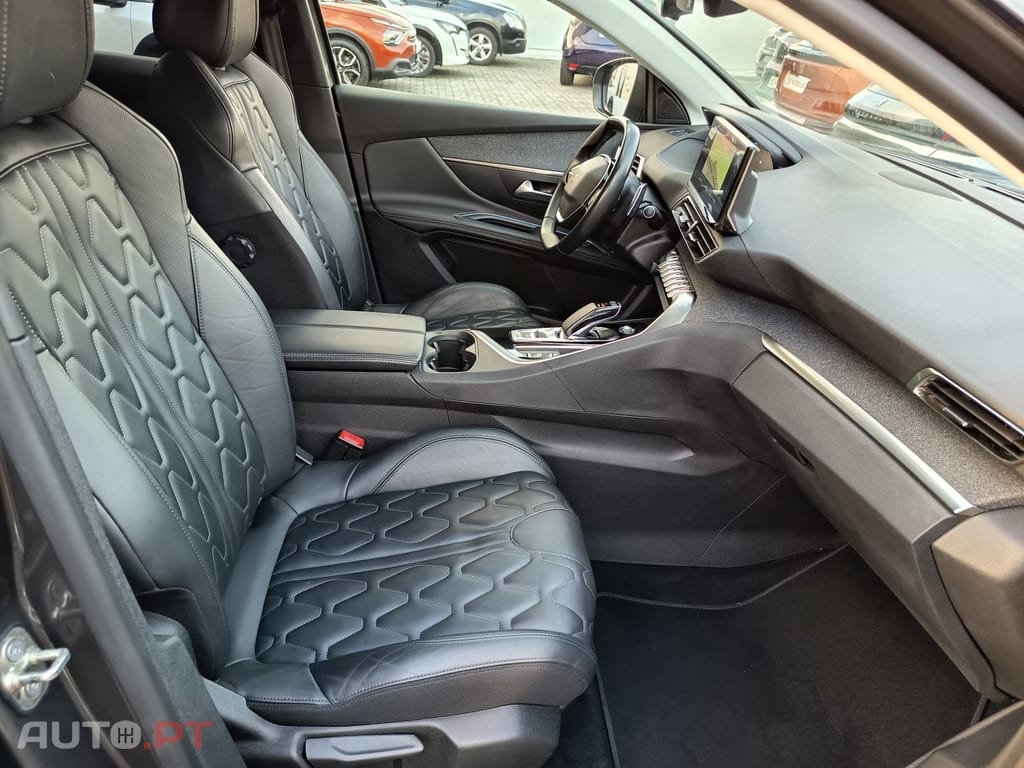 Peugeot 3008 1.6 Hybrid Allure Pack e-EAT8