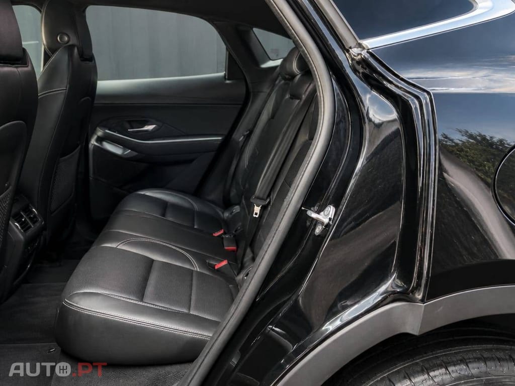 Jaguar E-Pace 1.5 P300e R-Dynamic S AWD Aut.