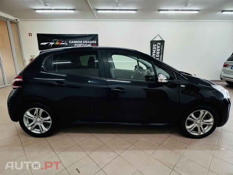 Peugeot 208 1.2 VTi SE Style