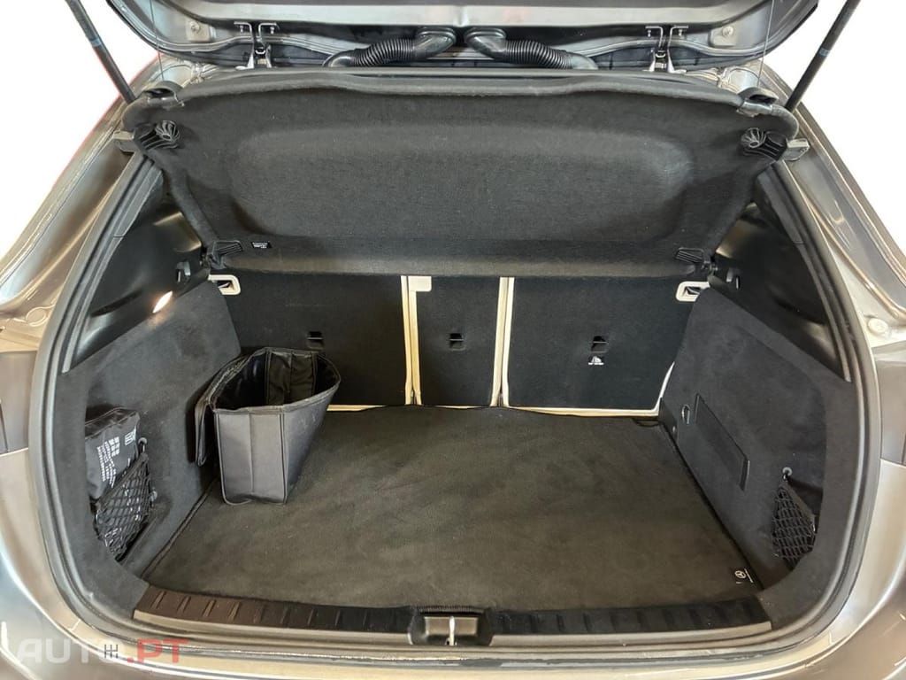 Mercedes-Benz GLA 250 e Business Line 8G-DCT