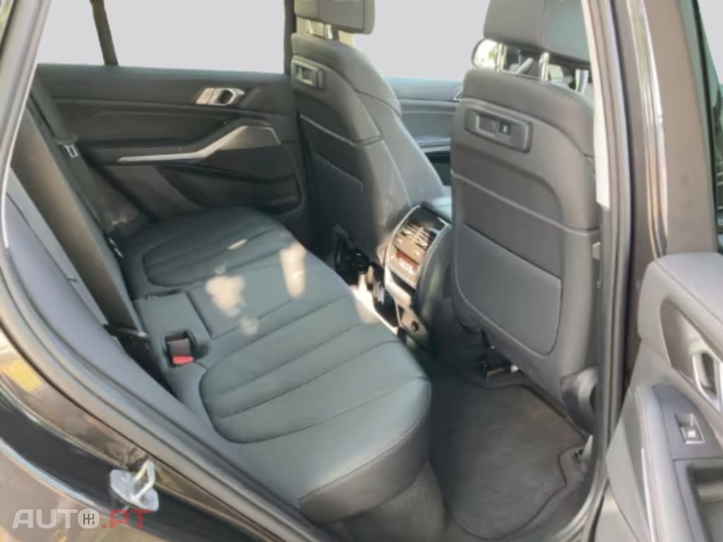 BMW X5 xDrive 45e iPerformance I.V.A DEDUTIVEL