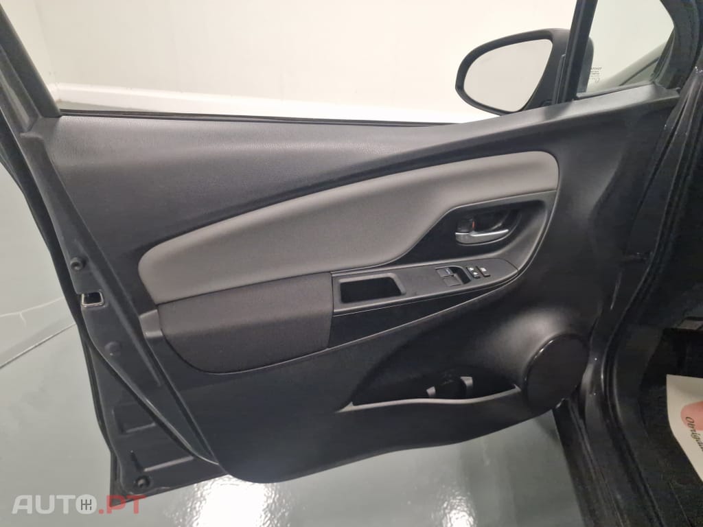 Toyota Yaris 1.5 HSD Comfort