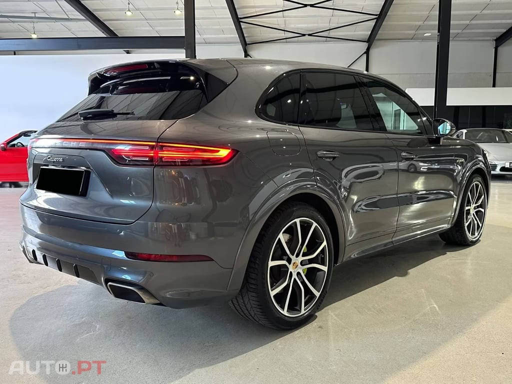 Porsche Cayenne E-Hybrid Bose