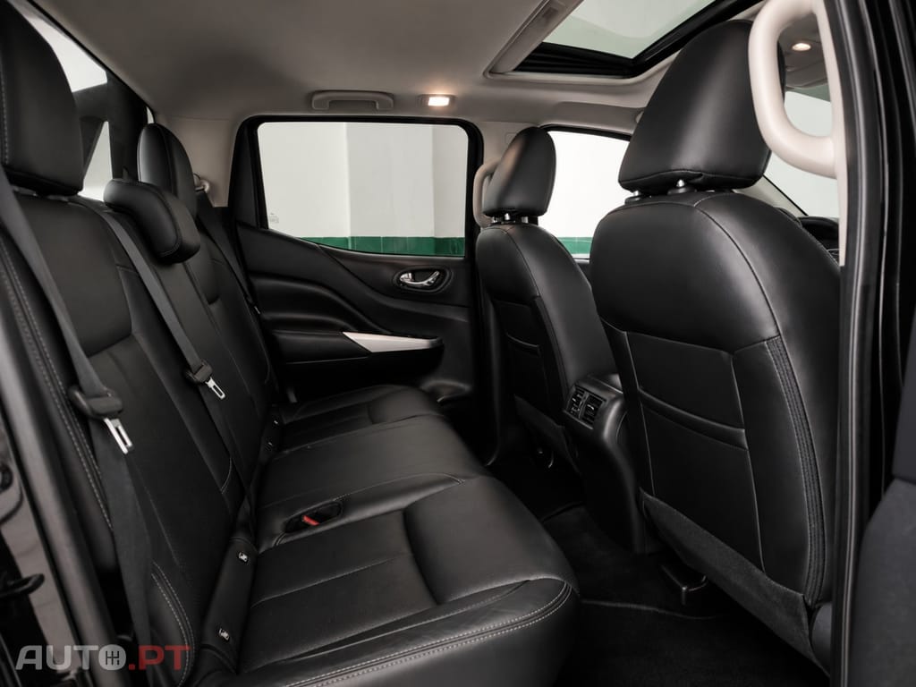 Nissan Navara 2.3 dCi CD 4WD Tekna Auto