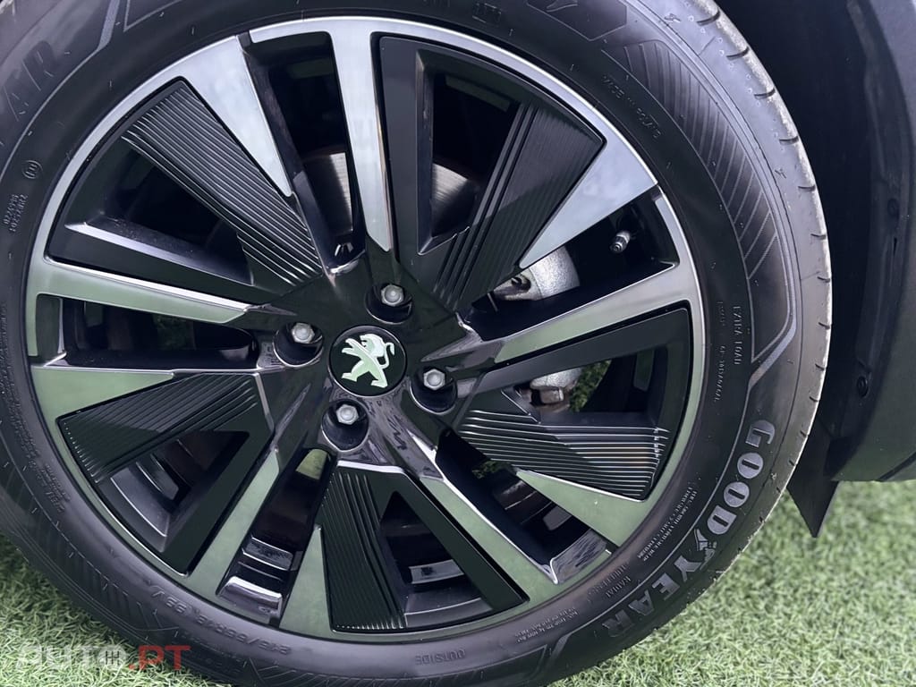 Peugeot E-2008 50 kWh GT Pack