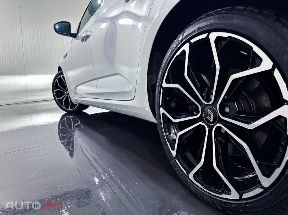 Renault Mégane ST HYBRID 1.6 TCE 160CV