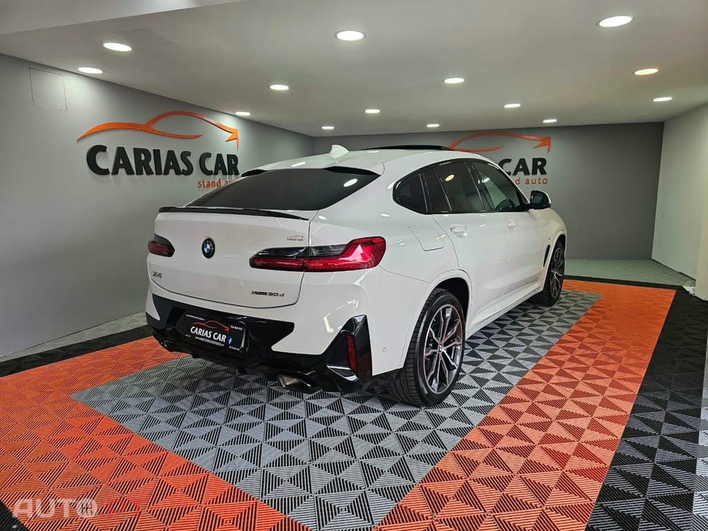 BMW X4 30 d xDrive Pack Desportivo M Auto