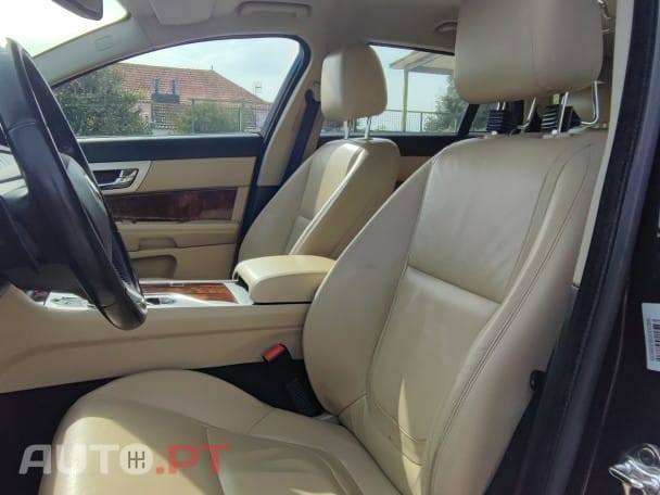 Jaguar XF 2.2 D Luxury 139g