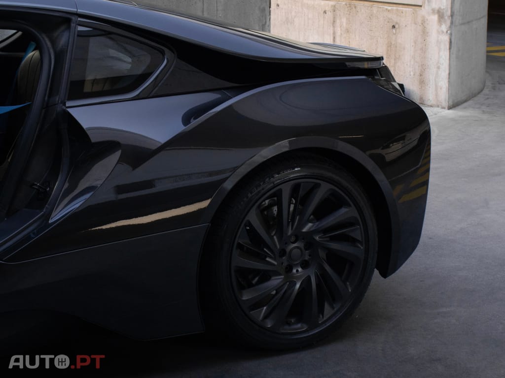 BMW i8 Standard