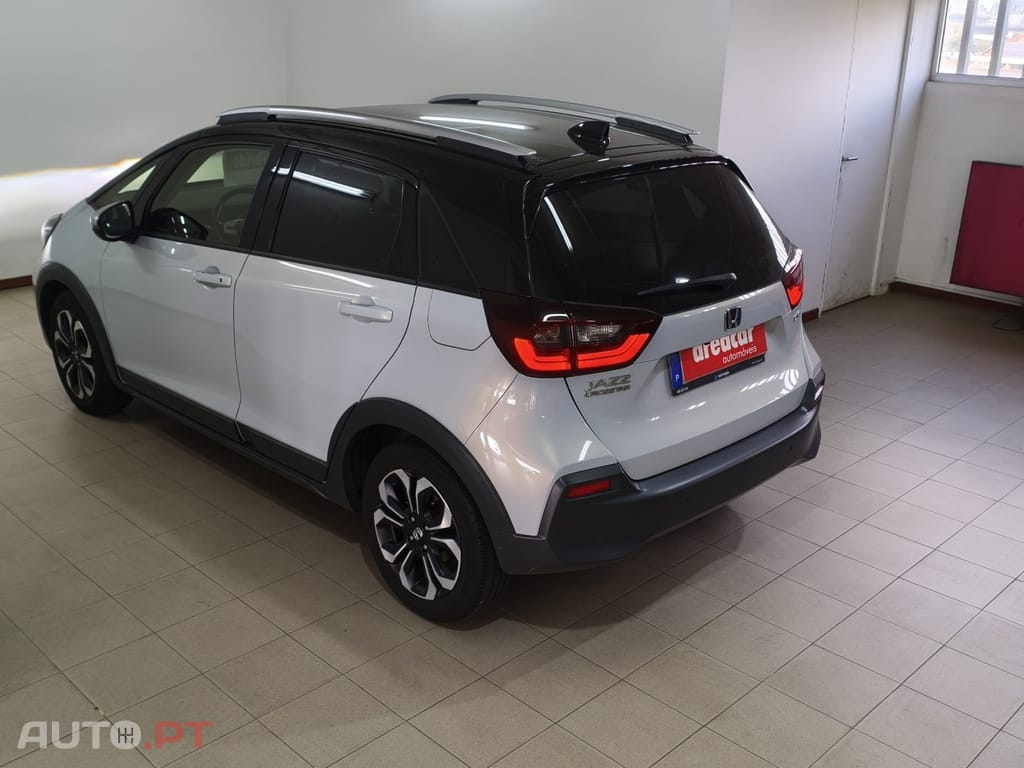 Honda Jazz 1.5i-MMD Crosstar Executive