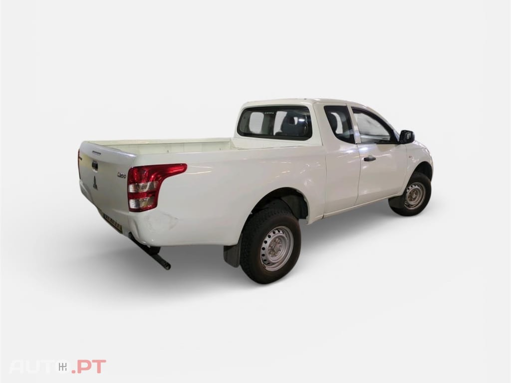 Mitsubishi L200 2.4 DI-D CD Invite 4WD