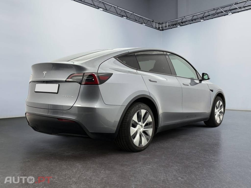 Tesla Model Y Long Range Dual Motor AWD
