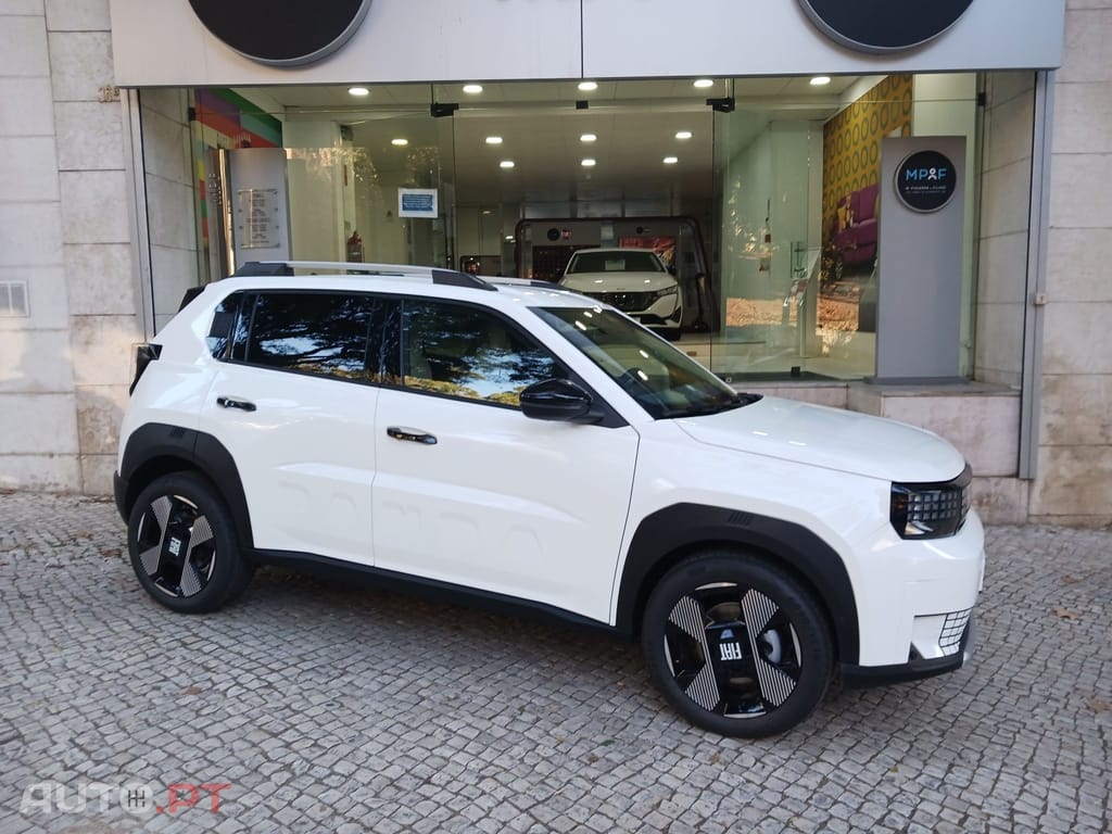 Fiat Grande Panda 1.2 Hybrid La Prima eDCT