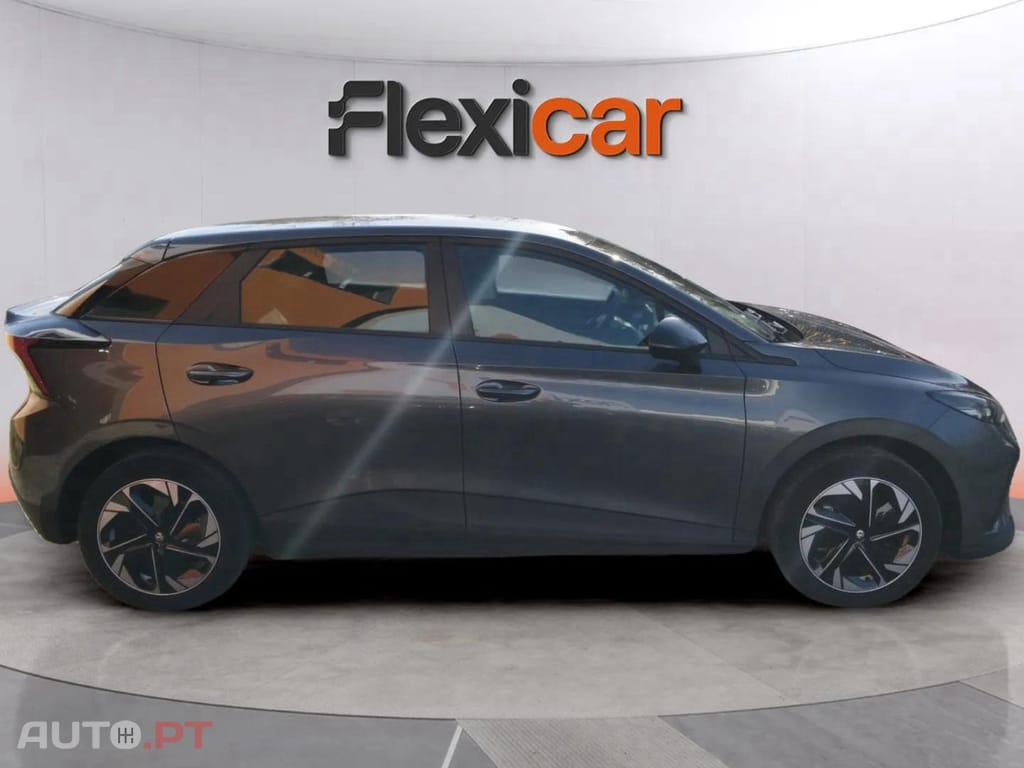 MG MG4 51 kWh Standard