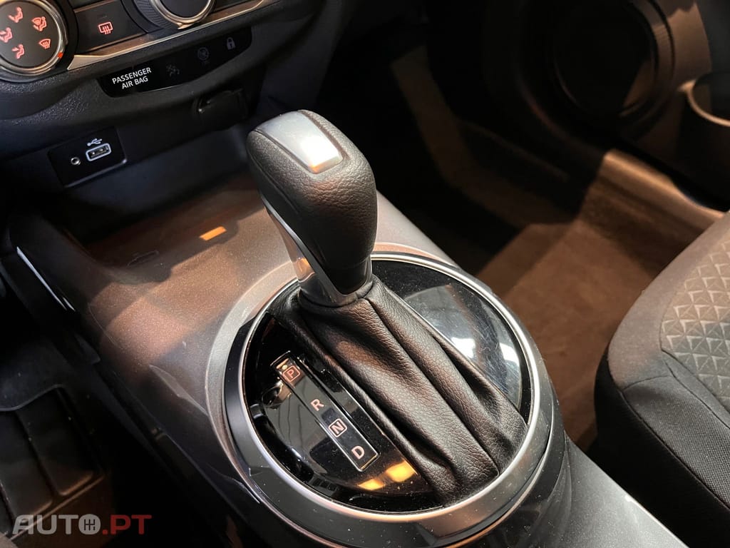 Nissan Juke 1.0 DIG-T ACENTA DCT + LED 