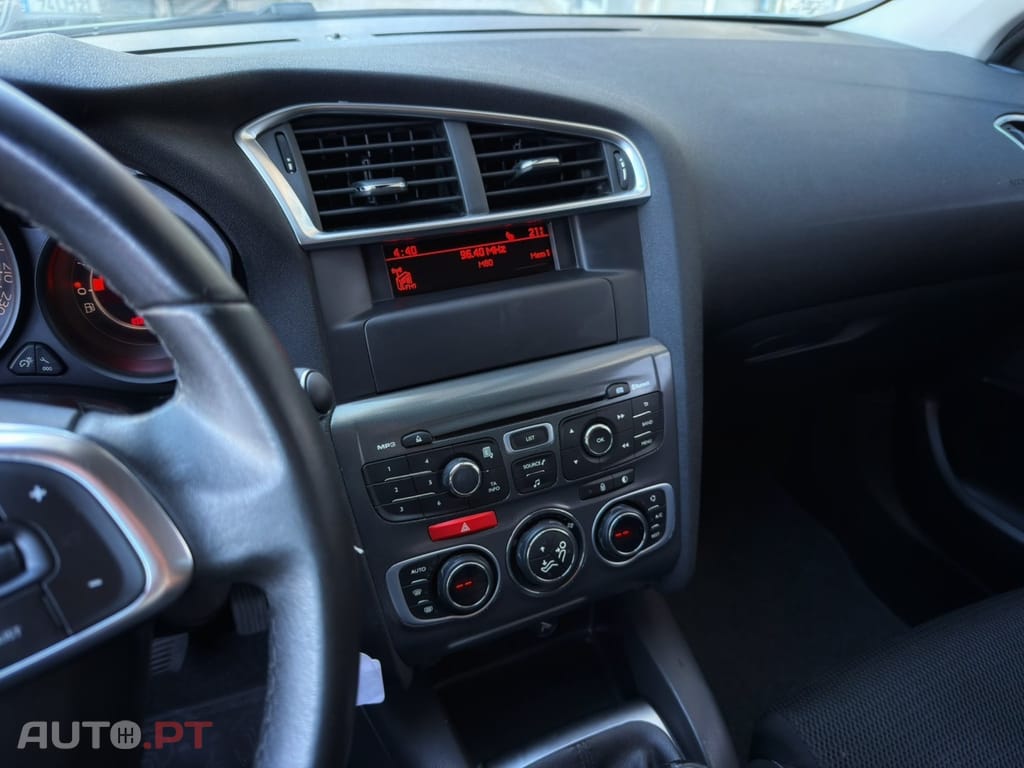 Citroën C4 1.6 e-HDi Exclusive — fotografia 15