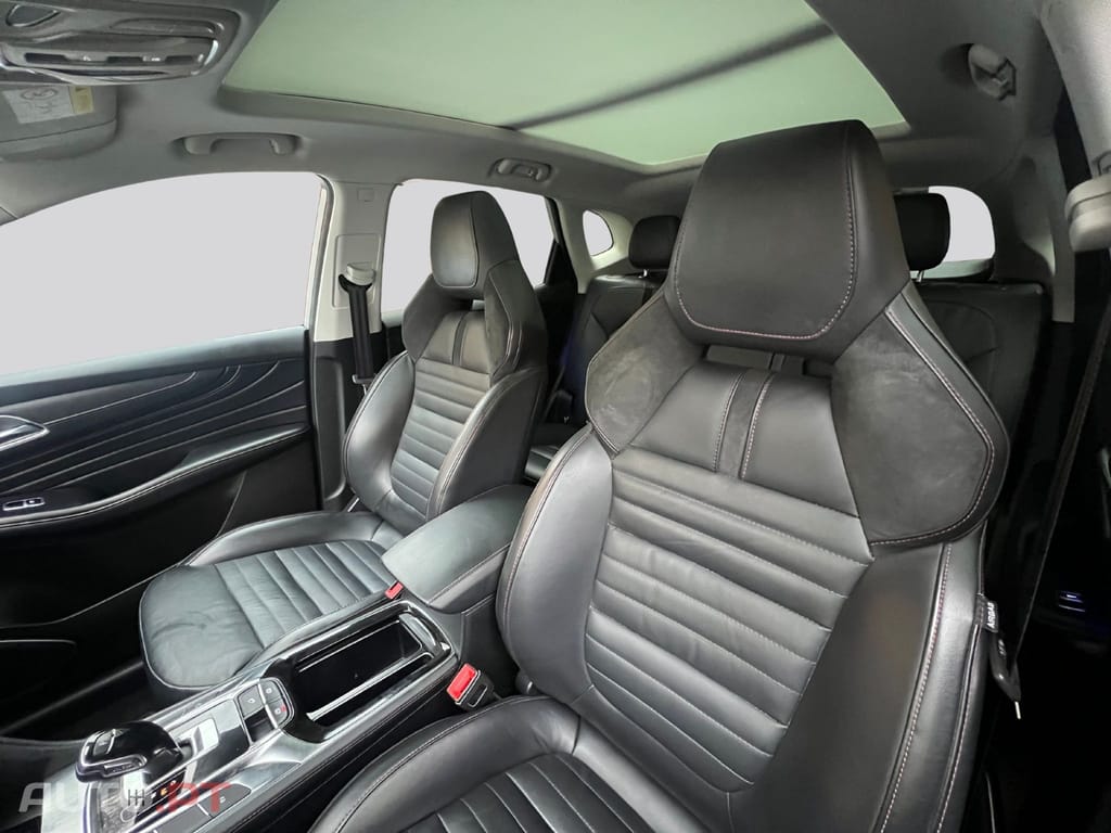 MG EHS PHEV Hybrid Luxury