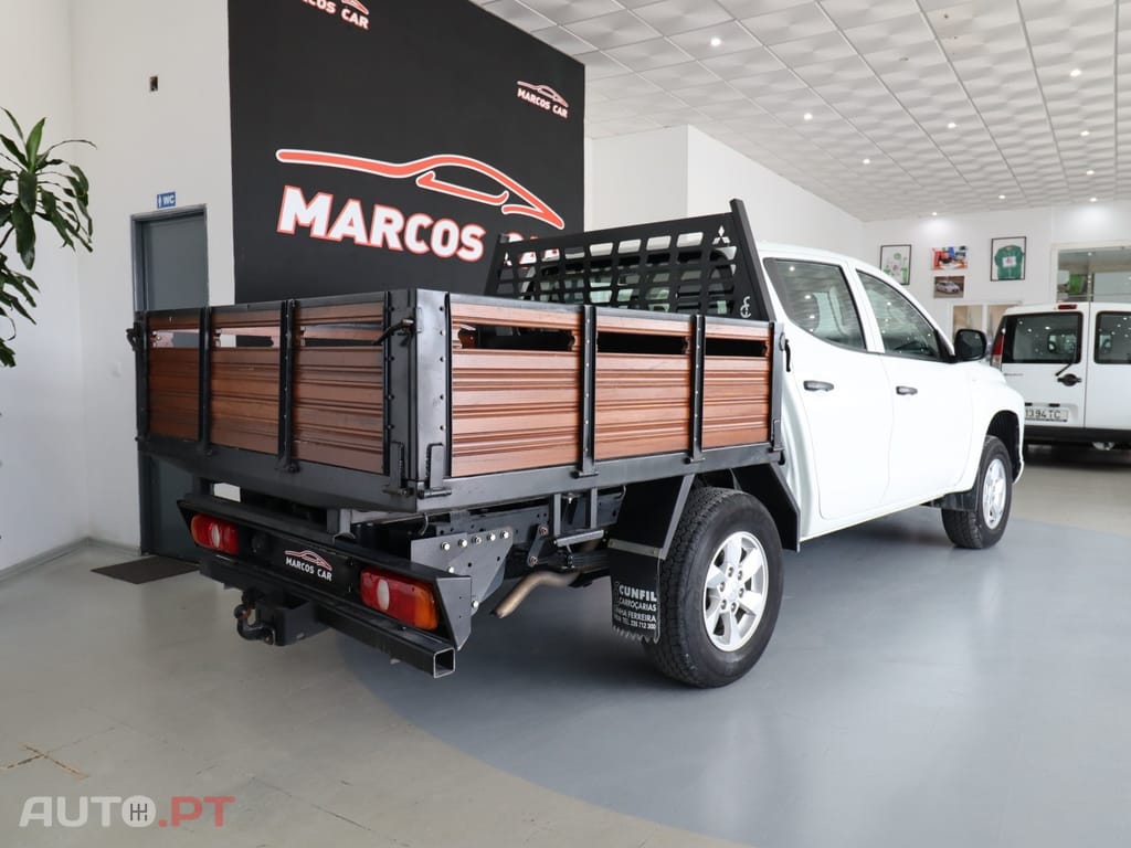 Mitsubishi L200 2.3 DI-D CD Invite 4WD