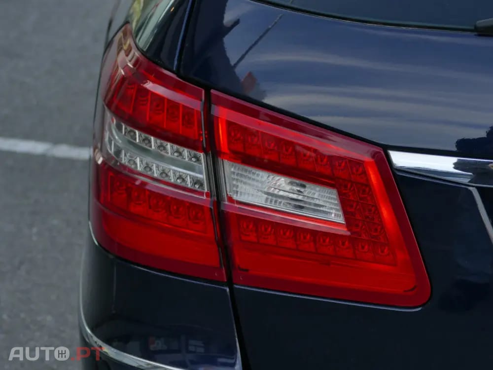 Mercedes-Benz E 220 CDi Avantgarde BE Auto.