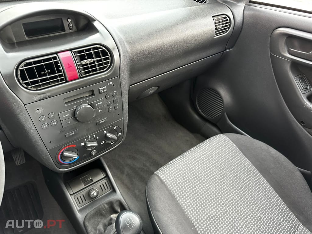 Opel Corsa 1.0 12V First