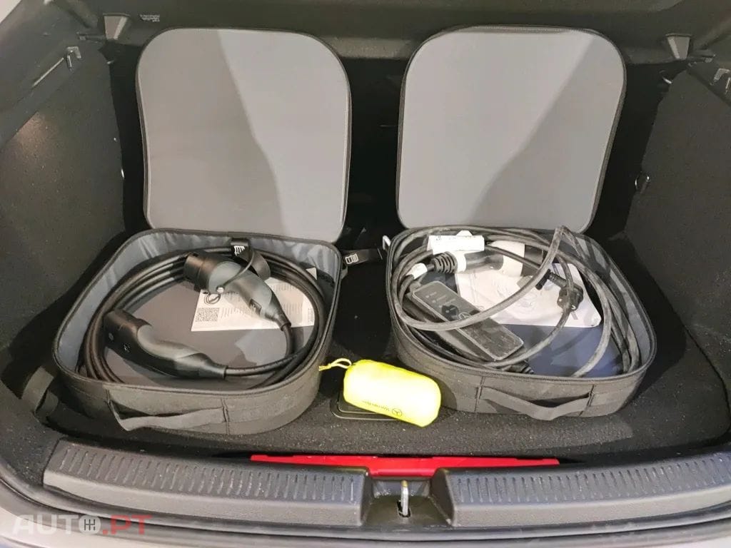 Mercedes-Benz A 250 e