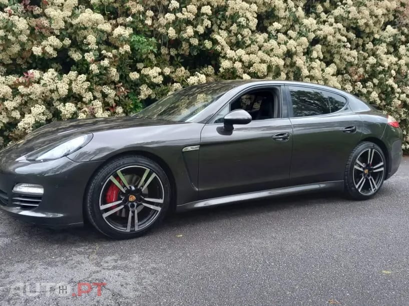 Porsche Panamera Platinum Edition