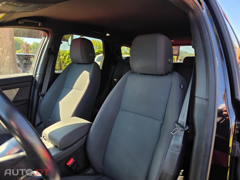 Land Rover Discovery Sport Outro