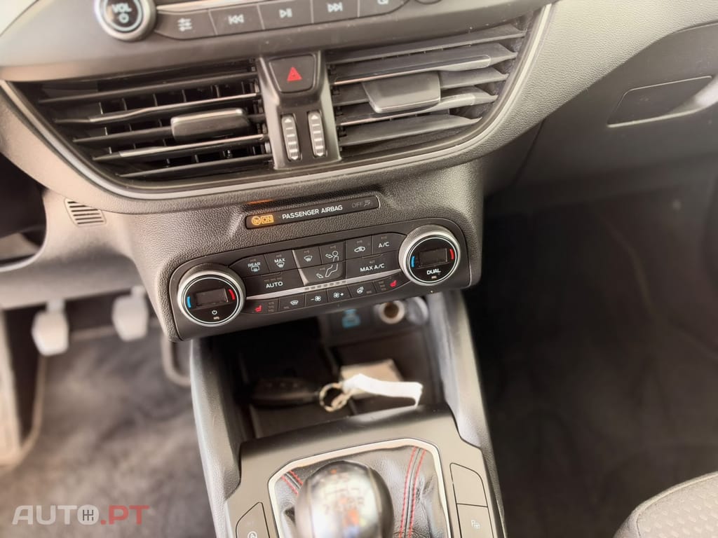 Ford Focus 1.0 EcoBoost MHEV ST-Line