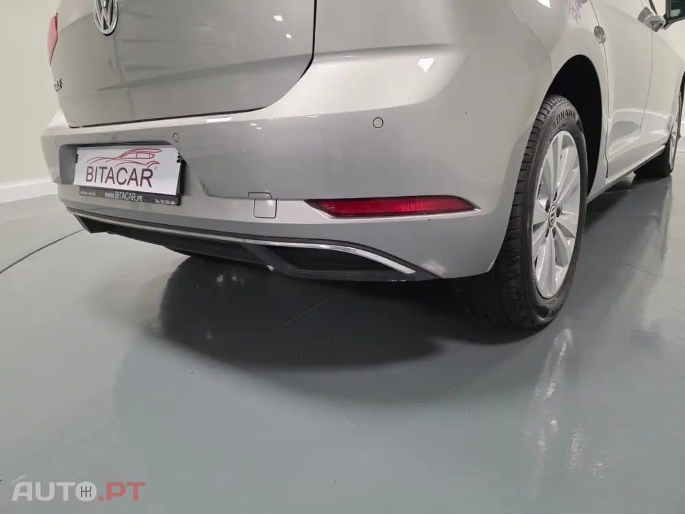 Volkswagen Golf 1.6 TDI CONFORTLINE
