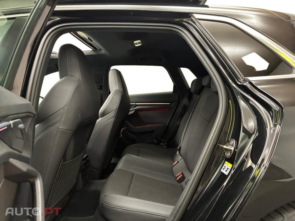 Audi S3 TFSI S tronic Quattro