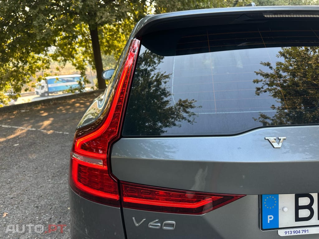 Volvo V60 2.0 D3 R-Design Geartronic