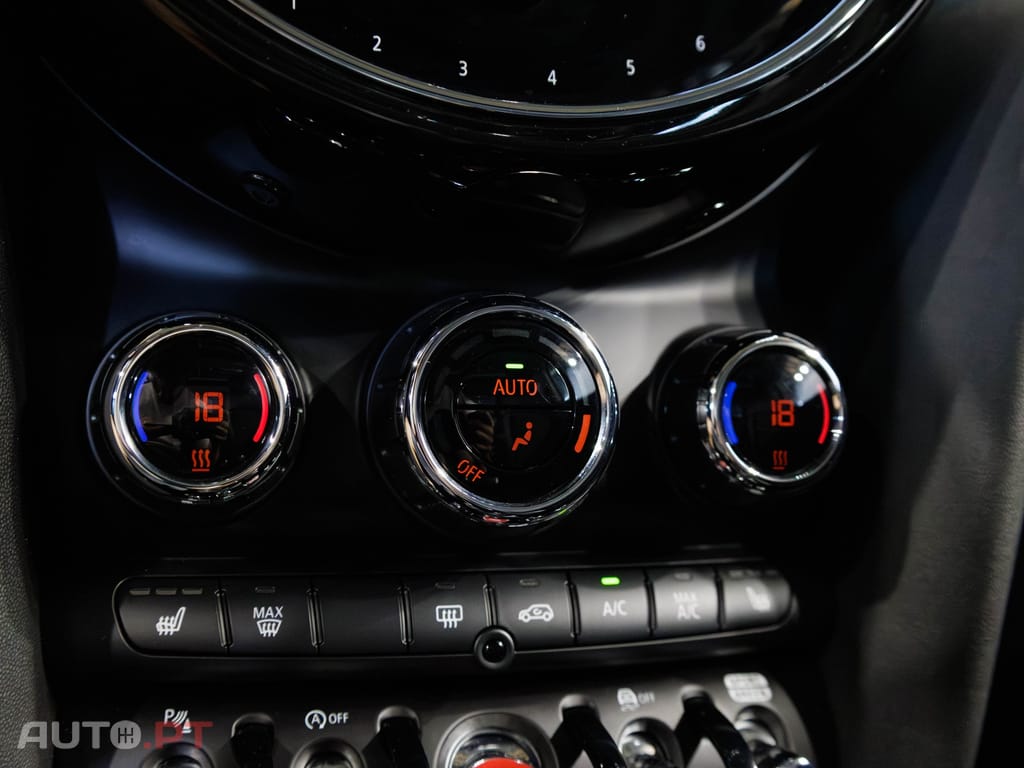MINI Cooper Premium Yours Auto