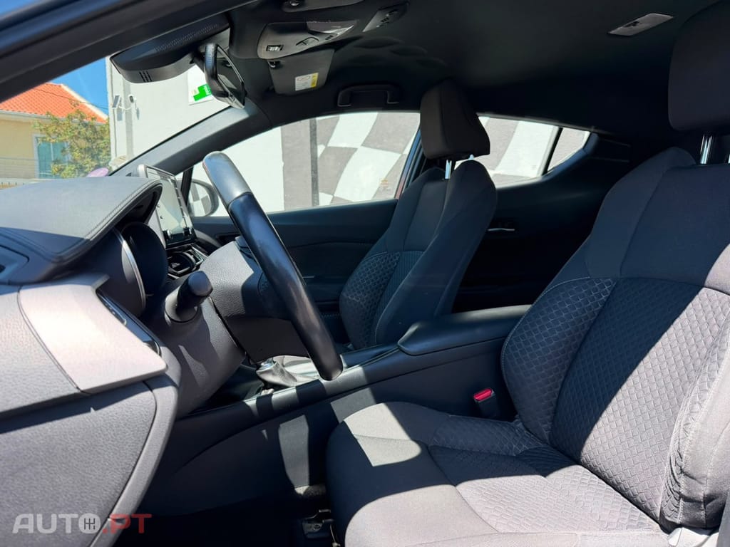Toyota C-HR 1.8 Hybrid Exclusive
