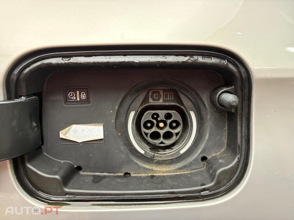 DS DS7 Crossback E-Tense Performance Line+ EAT8