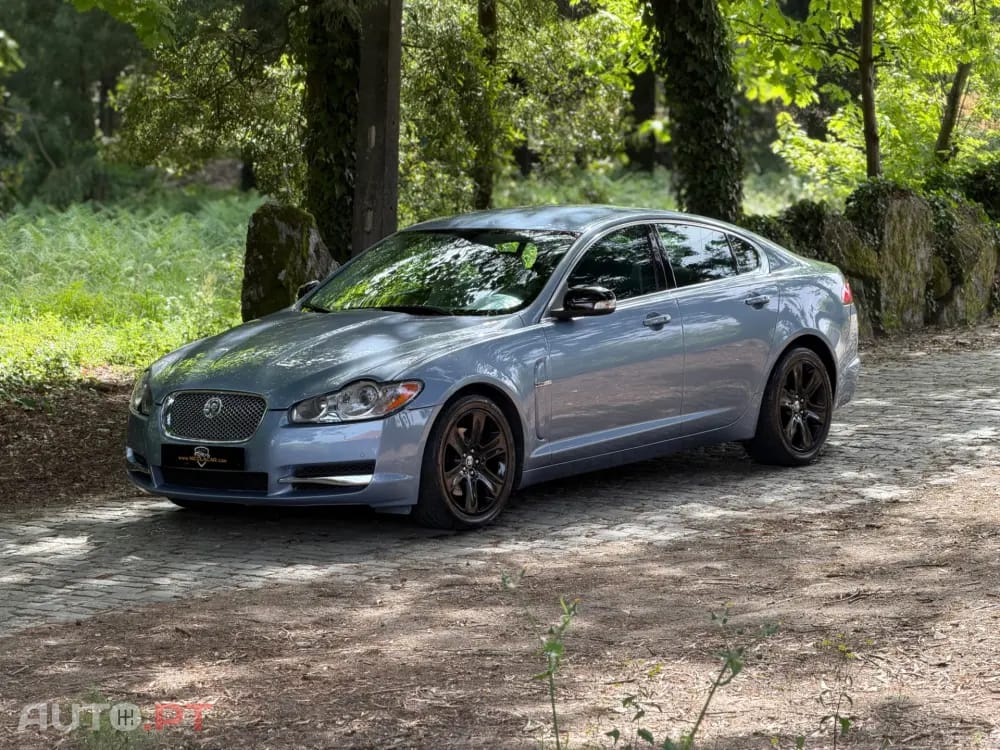 Jaguar XF 2.7 D V6 Premium Luxury
