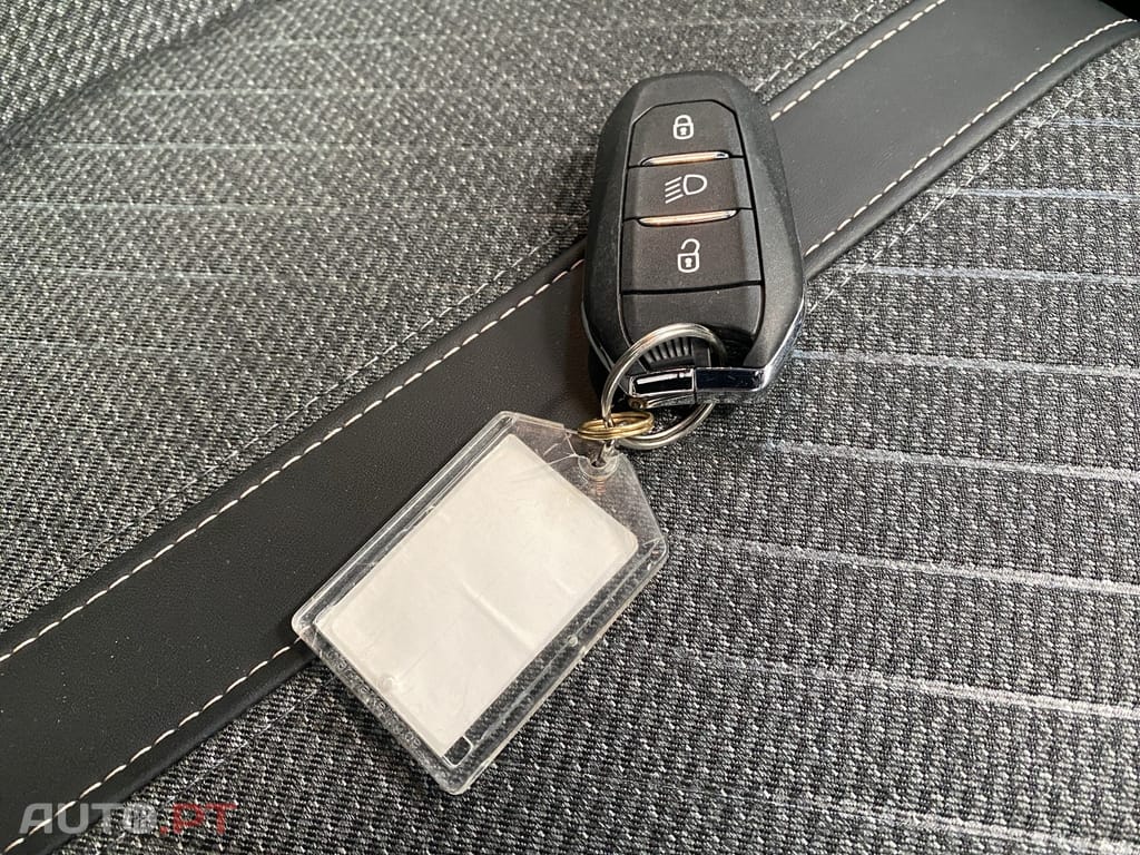 Peugeot E-208 50 kWh Allure
