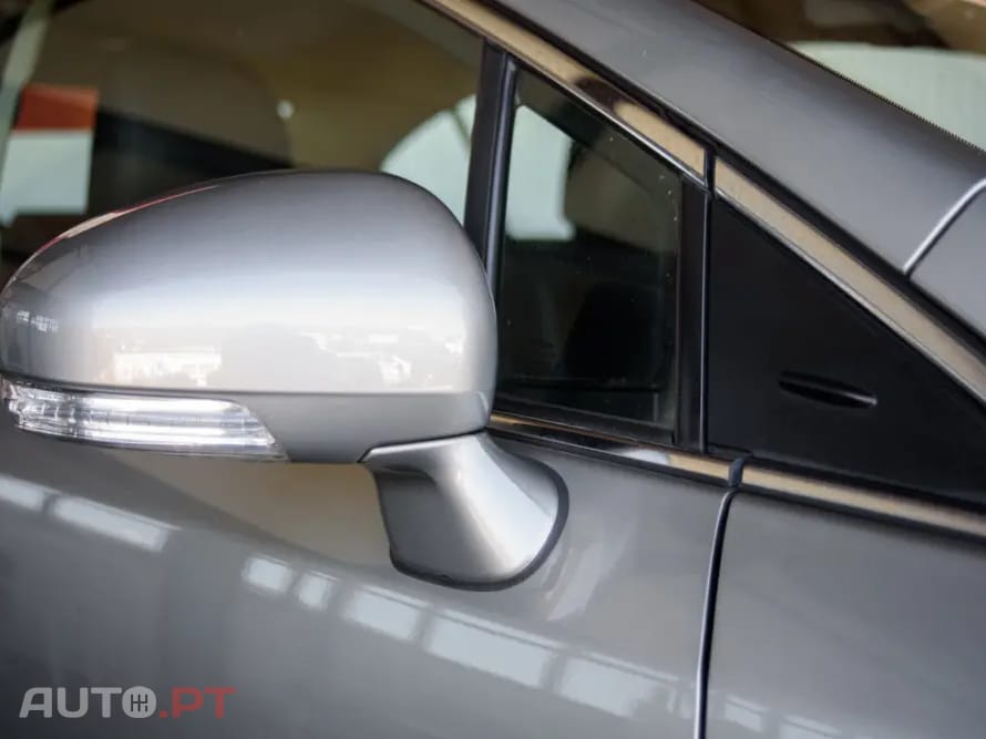 Toyota Avensis SD 2.0 D-4D Exclusive