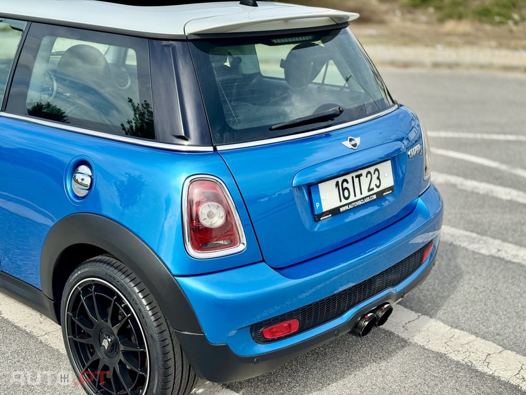 MINI Cooper Cooper S
