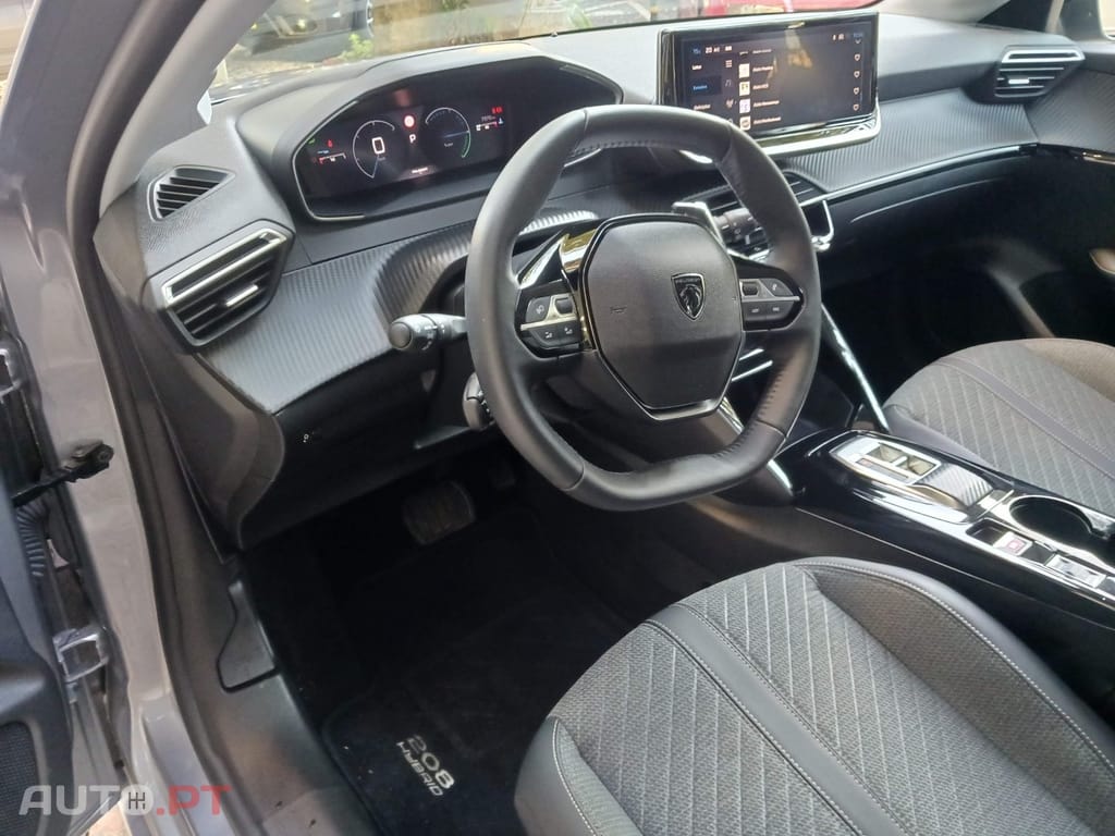 Peugeot 208 1.2 Hybrid Allure e-DCS6