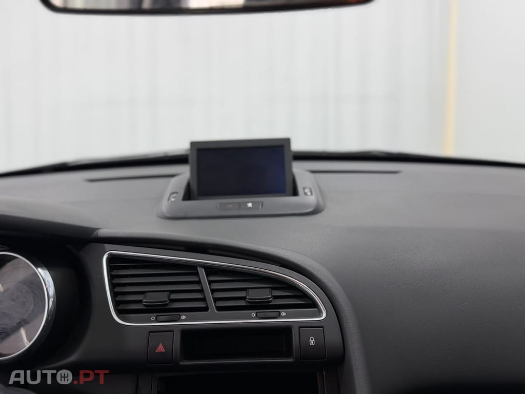 Peugeot 3008 1.6 HDi Active