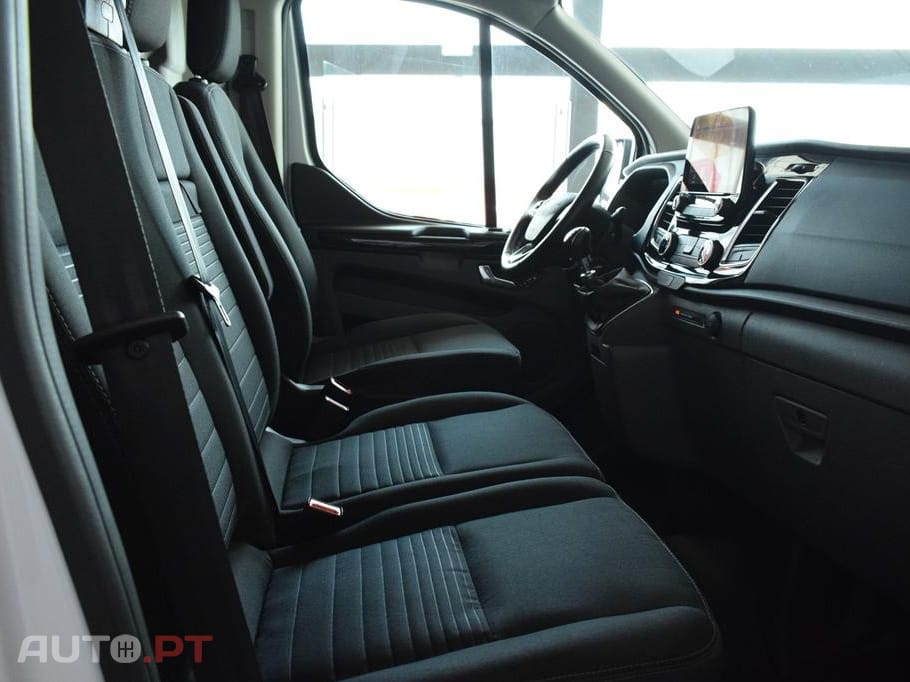 Ford Transit Custom Outro