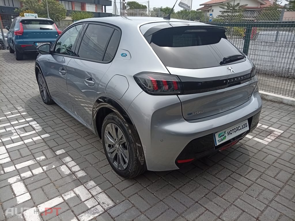 Peugeot E-208 50 kWh Allure