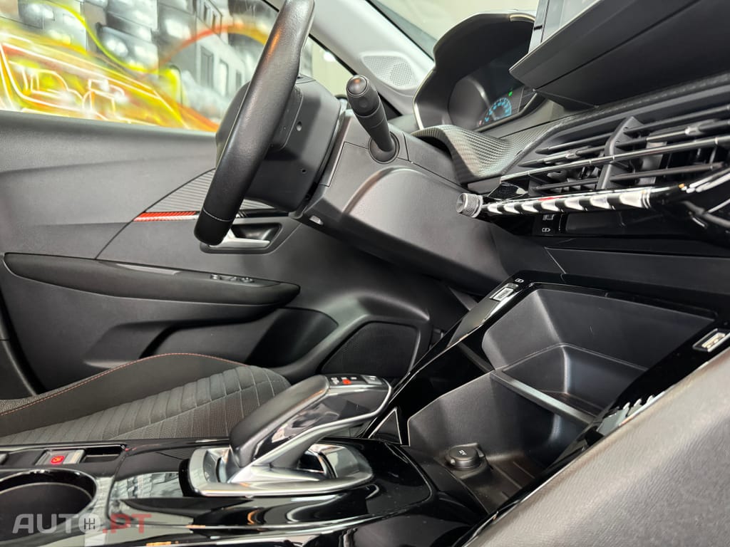 Peugeot E-208 50 kWh Active